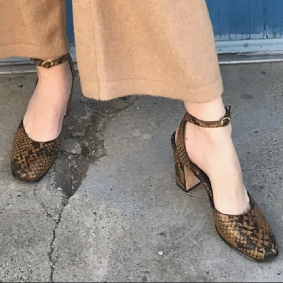 New Vintage Stunning Snake Ankle Strap Heels 🤎 - Picture 5 of 14